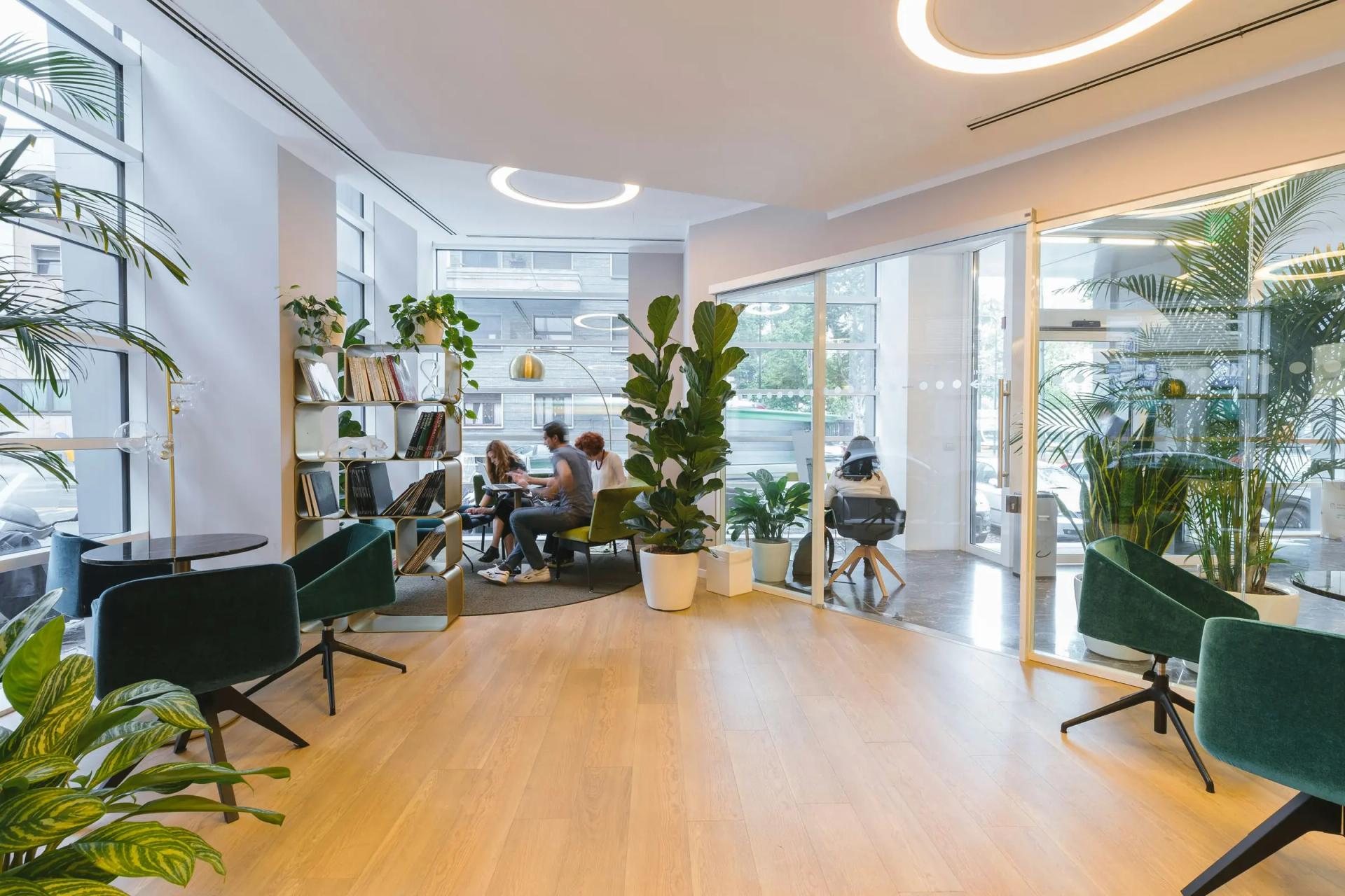 Un bureau bien rangé après un entretien commercial